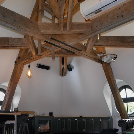 Loft Dans Le Clocher Face Au Chateau Bonnelles Luaran gambar