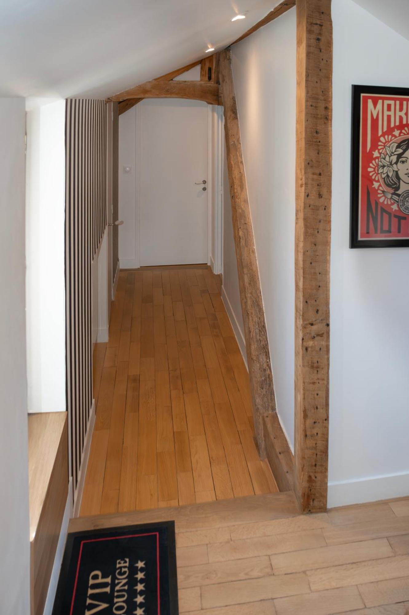 Loft Dans Le Clocher Face Au Chateau Bonnelles Luaran gambar